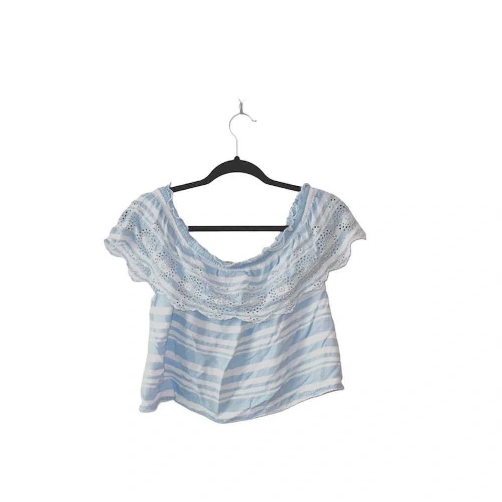 American Eagle NWOT Light Blue Striped Eyelet Off the Shoulder Top Small Women’s - Picture 9 of 9